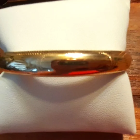 14 K Yellow Gold Engravable Etched Bangle - Picture 1 of 5